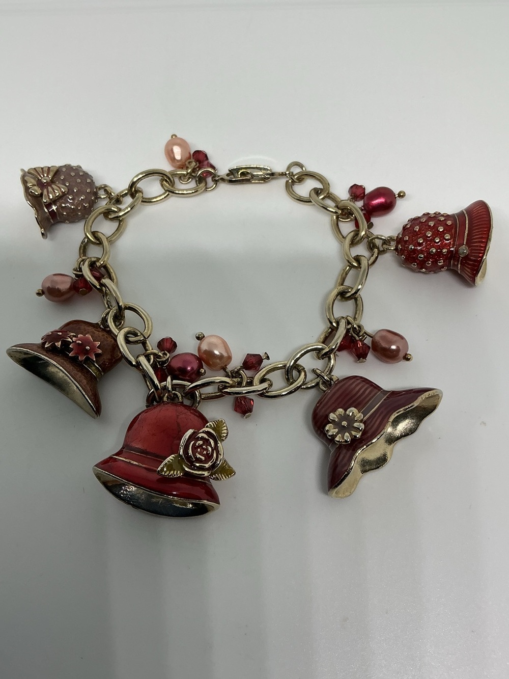 Vintage Liz Claiborne LC Red Hat Society Charm Bracelet Enamel Hats Gold Tone